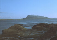 Kúrdalur, Hoyvík við Nólsoy í baksýni