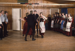 Innaní: Beggan Clementsen & Petur Klementsen, Torstein Holm & Ata Rasmussen.
Røðin við monnum: Jóan Petur undir Skarði, Leivur Rasmussen, Sólvit Simonsen.
Røðin við kvinnum: Oddvør Johannesen, Ásla Klementsen, Lorain Simonsen, Unni Hentze, Paula Olsen, Lis Djurhuus, Elsa Petersen.