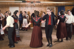 Lorain Simonsen, Jóan Petur undir Skarði, Elsa Petersen, Jóanes Johannesen, Ásla Klementsen, Herbjørn Simonsen.